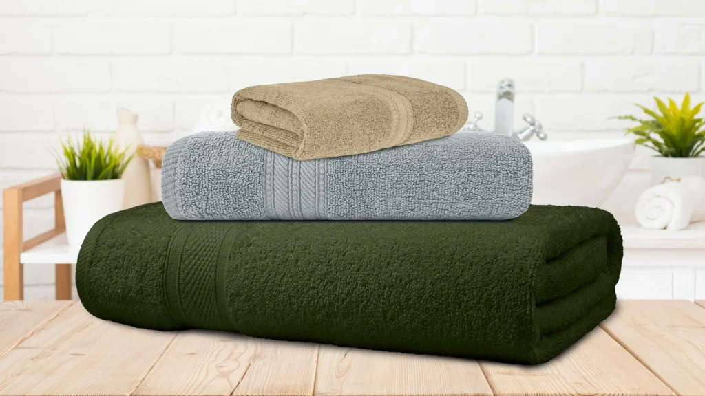 The Best Bright Colored Bath Towels Canada’s Vacation Rental & Airbnb Have Been Buzzing About!