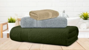 The Best Bright Colored Bath Towels Canada’s Vacation Rental & Airbnb Have Been Buzzing About!