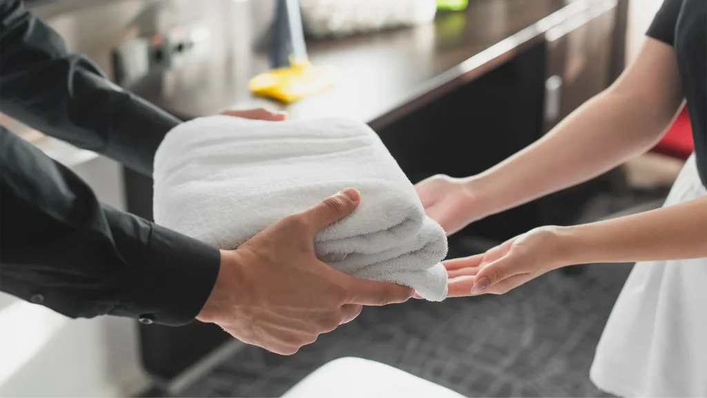 What are the Best White Linen Towels for Businesses?